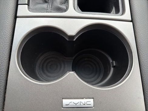 Used 2018 Ford Taurus SEL image 35