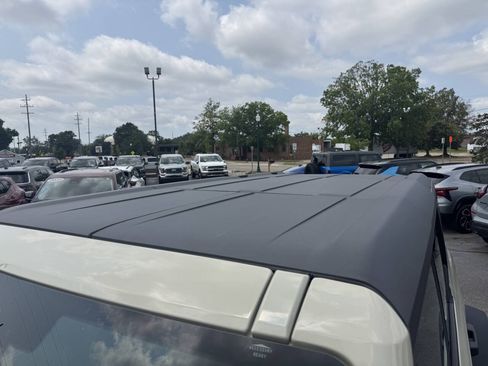 Used 2025 Ford Bronco Big Bend w/ Black Diamond Package AWD/4WD image 16