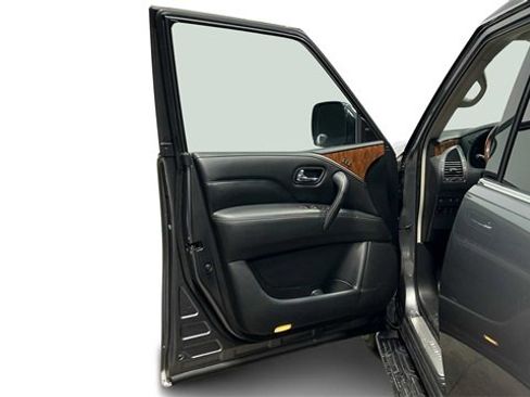 Used 2018 INFINITI QX80 2WD w/ Driver Assistance Package image 10