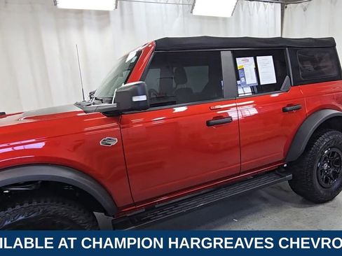Used 2022 Ford Bronco Wildtrak image 5