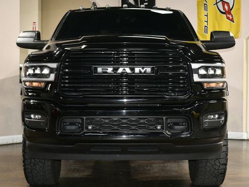 Used 2022 RAM 2500 Laramie AWD/4WD image 1