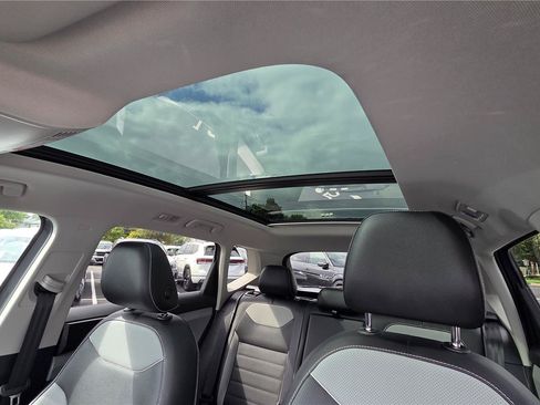 Certified 2023 Volkswagen Taos SEL AWD/4WD image 27