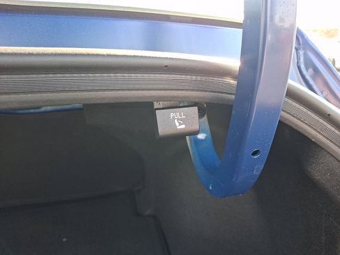 Certified 2025 Hyundai Elantra Sport image 30