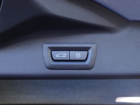 New 2026 BMW X5 xDrive40i w/ Premium Package image 18