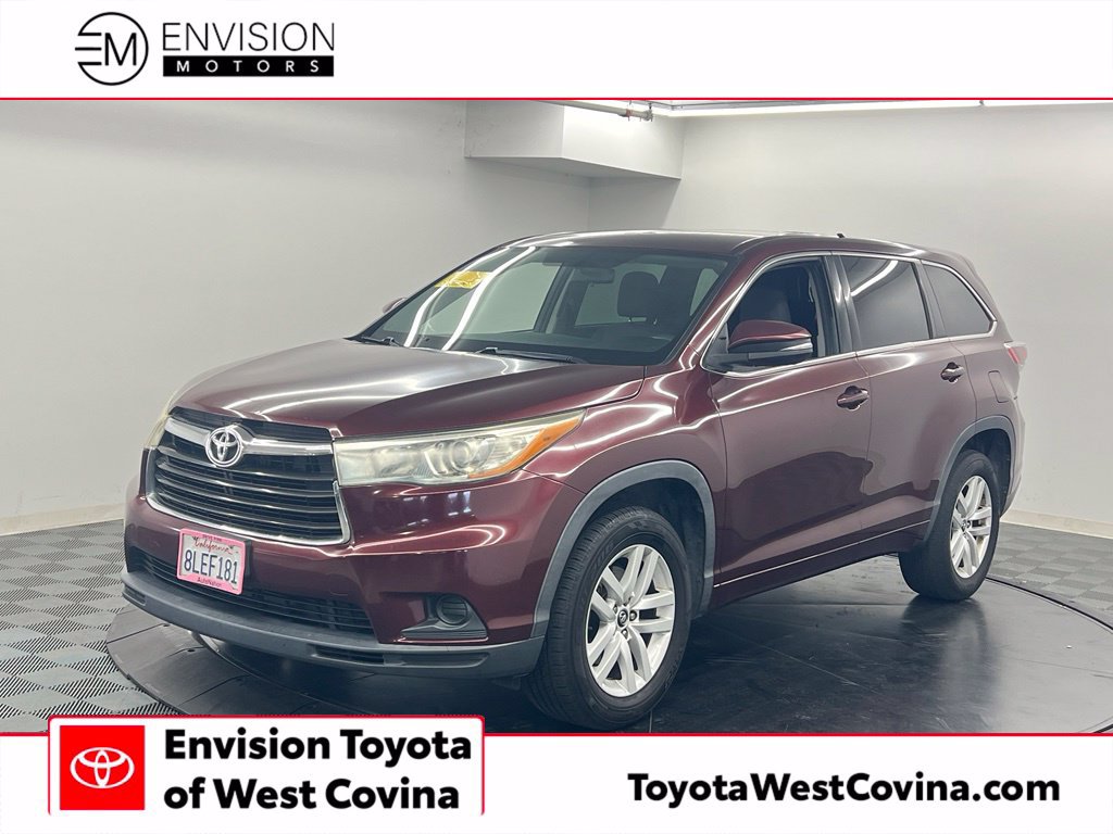 Used 2016 Toyota Highlander LE FWD image 1