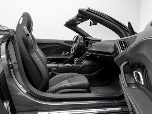 Used 2022 Audi R8 V10 performance image 22