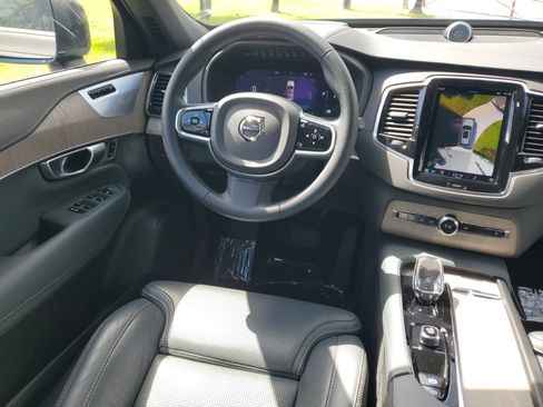 Used 2024 Volvo XC90 B6 Ultimate w/ Protection Package Premier image 12