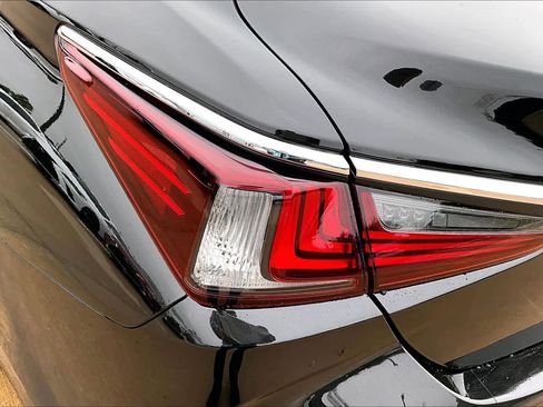 New 2025 Lexus ES 350 image 14