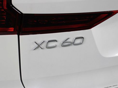 New 2026 Volvo XC60 T8 Ultra w/ Protection Package Premier image 16