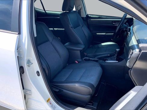 Used 2015 Toyota Corolla S FWD image 9