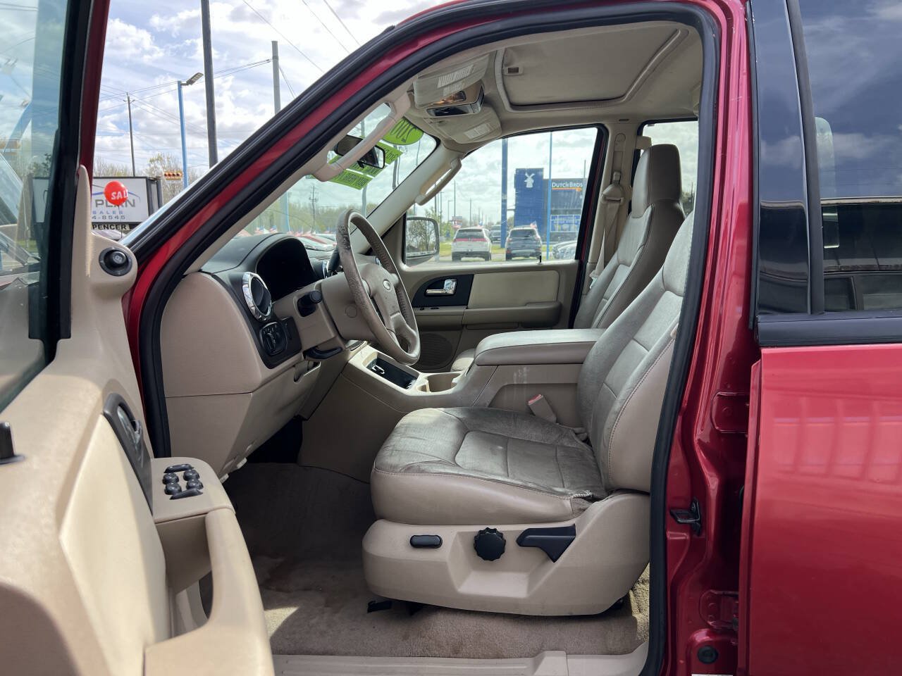 Used 2005 Ford Expedition XLT RWD image 10