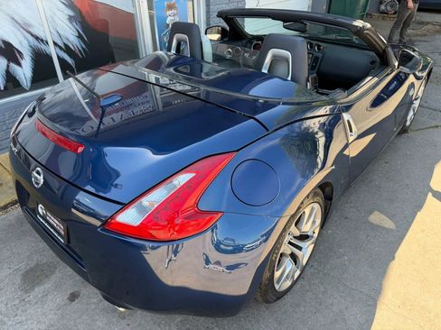 Used 2013 Nissan 370Z Touring image 11