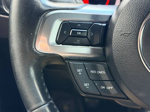 Used 2017 Ford Mustang GT RWD image 28