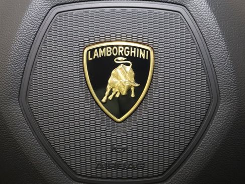 Used 2023 Lamborghini Huracan EVO image 66