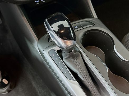 Used 2025 Buick Envista Preferred image 23