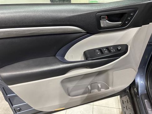 Used 2018 Toyota Highlander Limited image 8