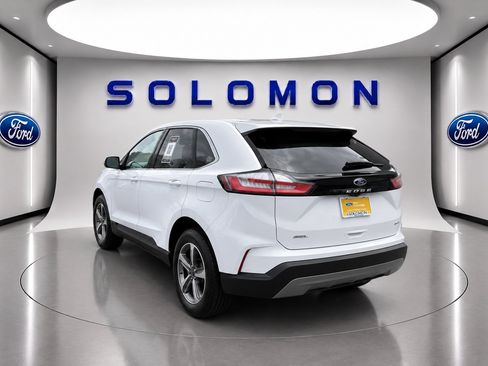 Certified 2024 Ford Edge SEL w/ Convenience Package AWD/4WD image 7