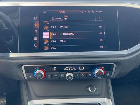 Used 2022 Audi Q3 2.0T Premium Plus image 23