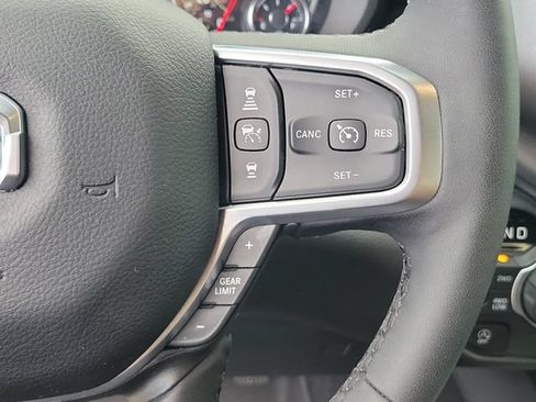 Used 2025 RAM 1500 Big Horn AWD/4WD image 29