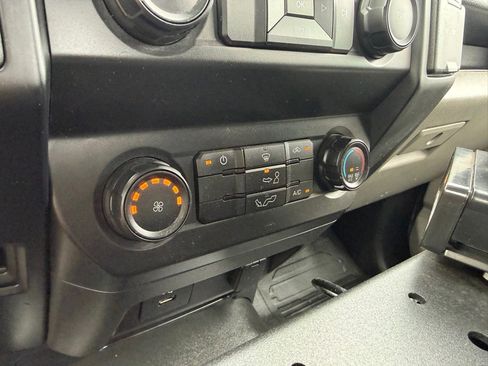 Used 2019 Ford F150 XL w/ Equipment Group 101A Mid RWD image 19