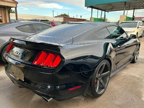 Used 2015 Ford Mustang GT RWD image 3