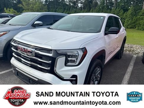 Used 2025 GMC Terrain Elevation w/ Technology Package II AWD/4WD image 1