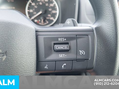 Used 2025 Nissan Rogue S AWD/4WD image 11