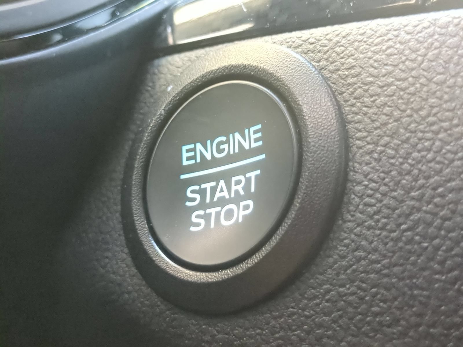 Used 2025 Ford Escape ST-Line FWD image 17