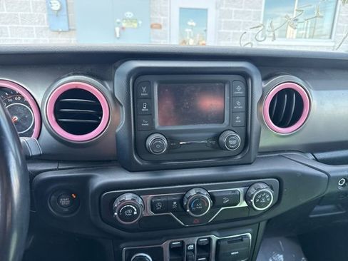 Used 2019 Jeep Wrangler Unlimited Sport S image 12