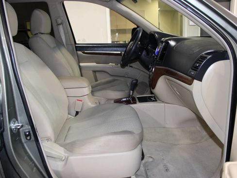 Used 2009 Hyundai Santa Fe GLS FWD image 21