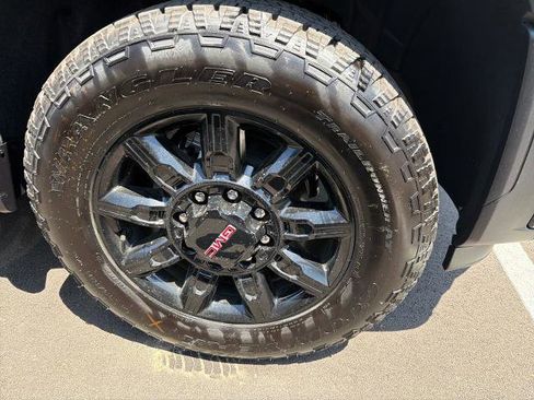 Used 2026 GMC Sierra 2500 AT4 w/ AT4 Premium Plus Package AWD/4WD image 5