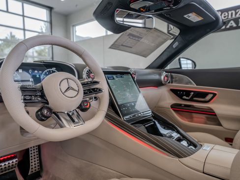 New 2026 Mercedes-Benz SL 43 AMG image 7