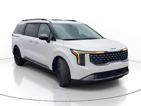 New 2025 Kia Carnival SX Prestige image 2