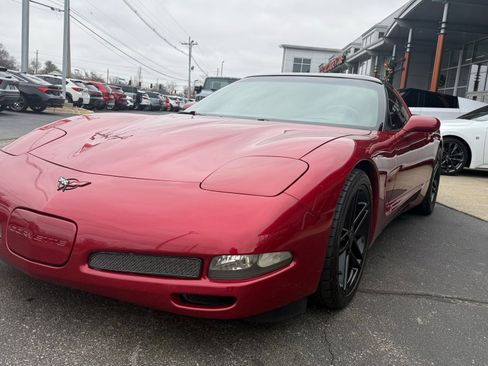 Used 2004 Chevrolet Corvette Base w/ Preferred Equipment Group image 7