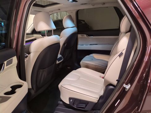 Used 2023 Hyundai Palisade Calligraphy image 15