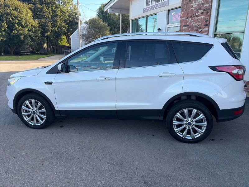 Used 2017 Ford Escape Titanium AWD/4WD image 8