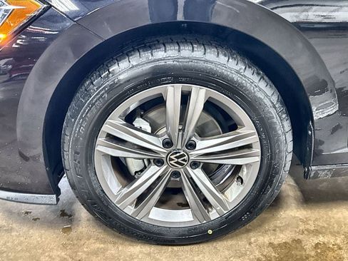 Used 2023 Volkswagen Jetta SE FWD image 31