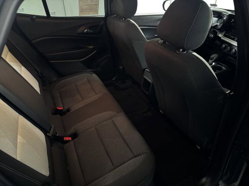 Used 2025 Chevrolet Trax LS image 55