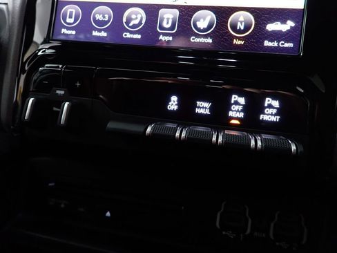 Used 2019 RAM 1500 Big Horn image 32