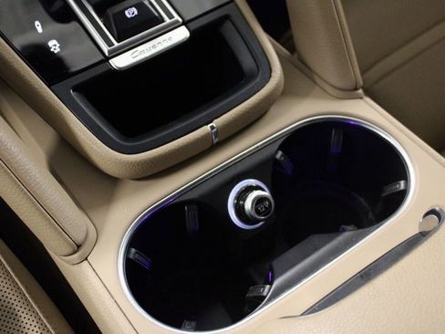 Certified 2019 Porsche Cayenne E-Hybrid image 33