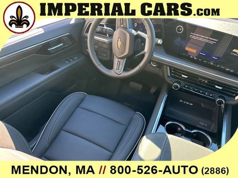 New 2026 Chevrolet Suburban Premier image 22