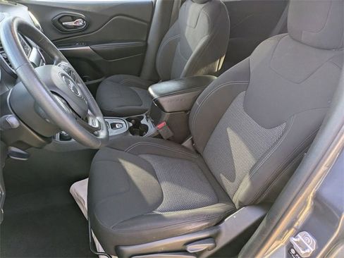 Certified 2021 Jeep Cherokee Latitude image 11