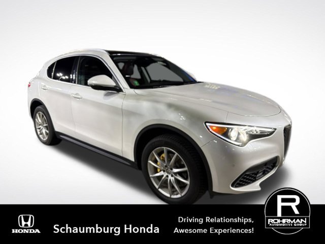 Used 2019 Alfa Romeo Stelvio Ti Lusso w/ Quick Order Package 22X Lusso AWD/4WD image 3