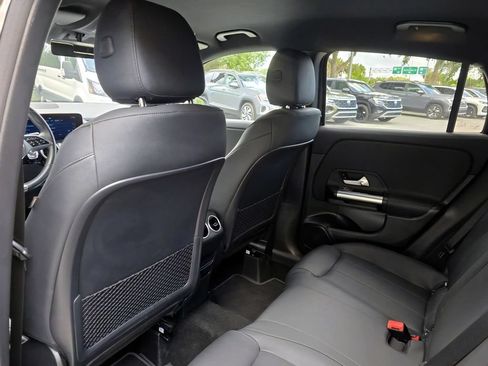 Used 2025 Mercedes-Benz GLA 250 image 13