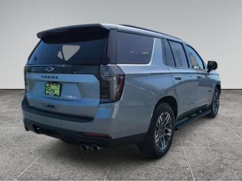 Used 2025 Chevrolet Tahoe Z71 w/ Z71 Off-Road Package AWD/4WD image 8