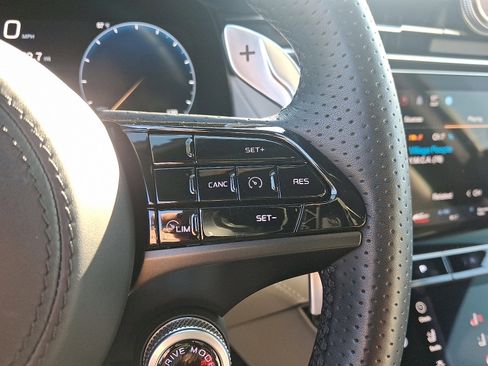 Certified 2024 Maserati Grecale GT image 21