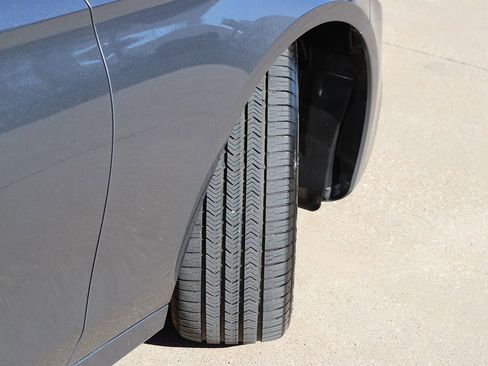 Used 2019 Mercedes-Benz E 450 4MATIC Sedan w/ Premium Package image 56