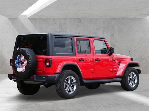Used 2019 Jeep Wrangler Unlimited Sahara w/ Cold Weather Group AWD/4WD image 3