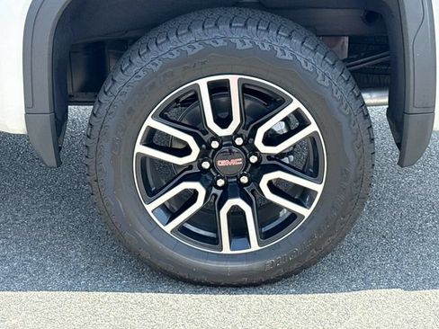 Used 2026 GMC Sierra 1500 AT4 w/ AT4 Premium Package AWD/4WD image 20