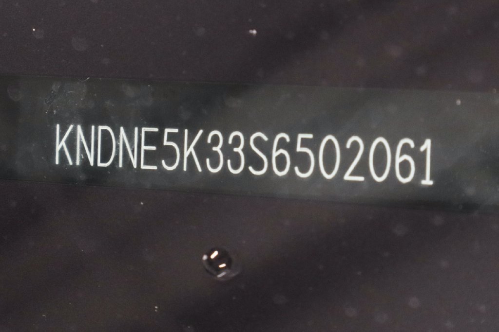 Used 2025 Kia Carnival SX Prestige FWD image 35